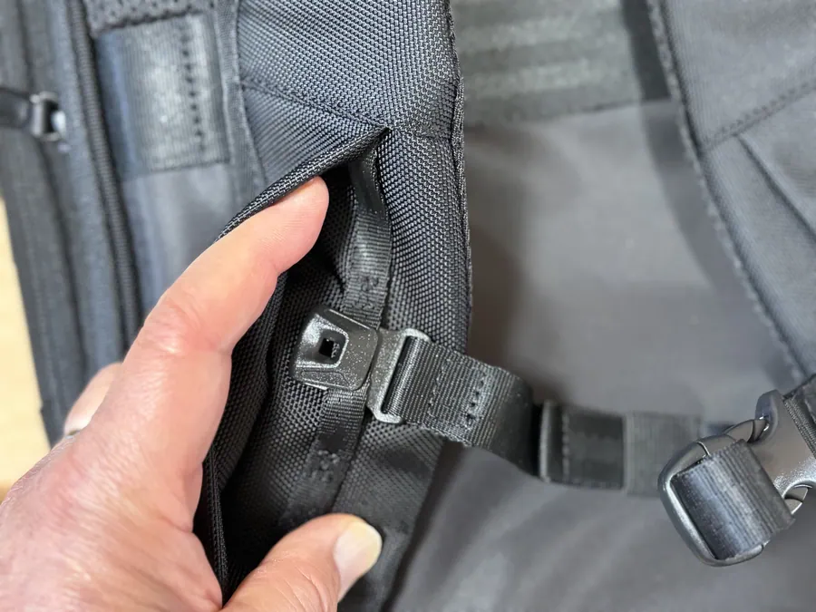 CB2チェストベルト固定部