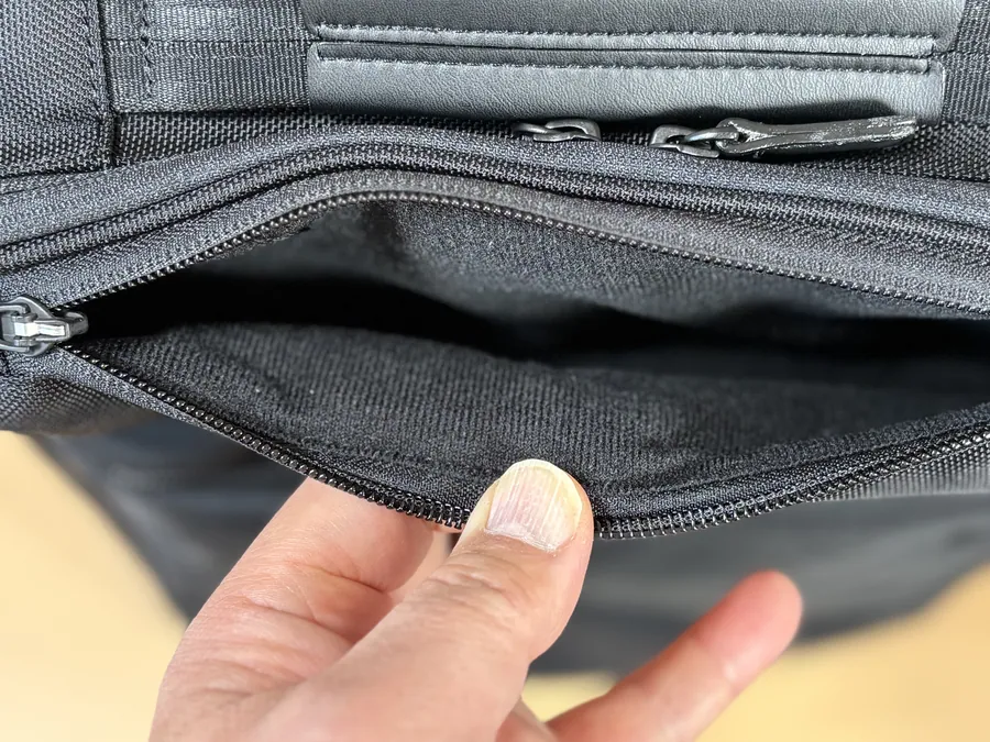 上部のポケット