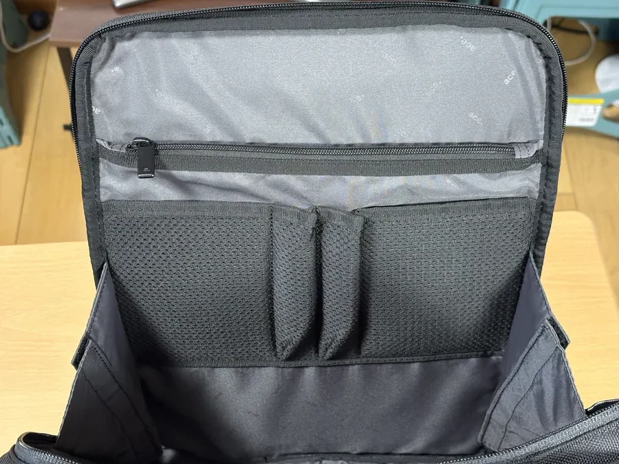 オーガナイザーポケット